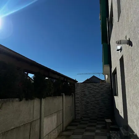 K&k Apartements * קריובה