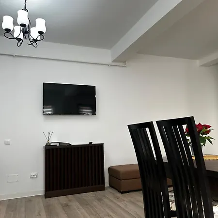 K&k Apartements דירה קריובה